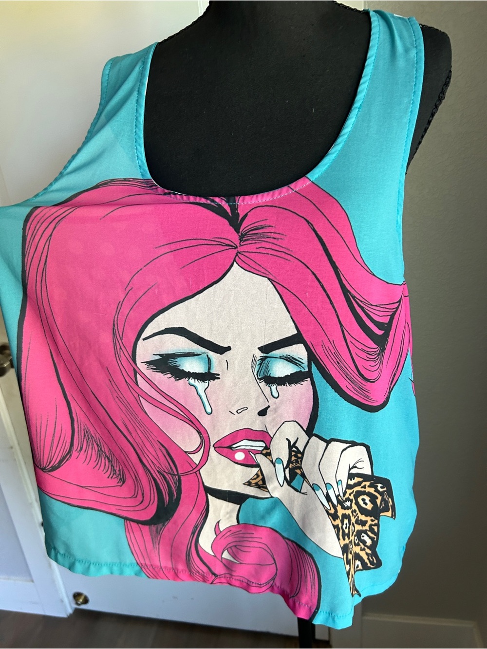 Iron Fist Pop Art Graphic Tank Top - Picture 2 of 6